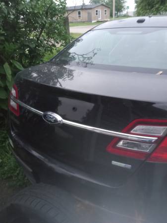 Ford Taurus 2013 - $4000 (Danville)63625059119873122