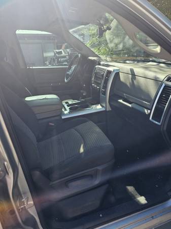 2011 Dodge Ram 1500 5.7L Hemi 4X4 - $10,500 (Denver)63612131727745124