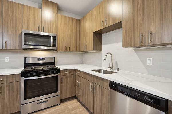 $3,249 / 2br - 1080ft2 - WELCOME HOME!! Spacious 2 Bed 2 Bath w/ Washer/Dryer Included!!!! (petaluma)63695821728131120