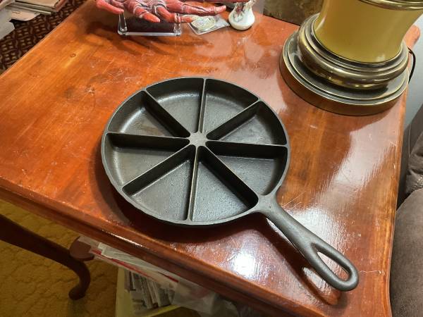 Cornbread skillet 1