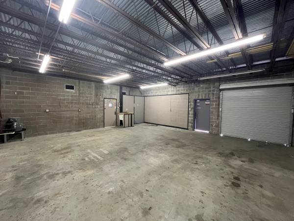 $950 / 900ft2 - Warehouse for rent (kenner)63791946197891120