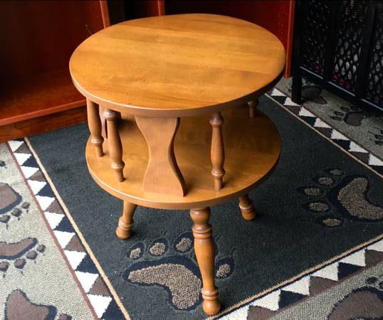 Colonial Maple 2-Tier Accent Table by George Bent - 24H x 19 Diameter 1