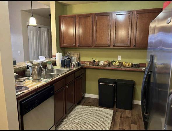 Sublease for 2 bed/2bath apartment 1