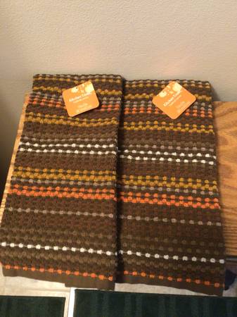 Pair of New Kitchen Towels 1