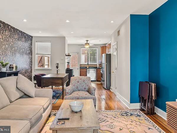 $875 / 2br - 1000ft2 - Charming _🥀2Bed-1Bath Townhouse For RENT~!! (Philadelphia)64024499173251121