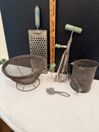 Vintage kitchen tools 1