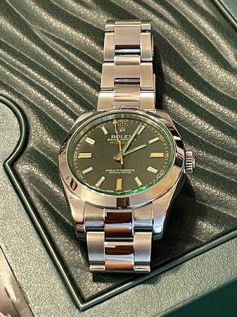 95%NM RARE ROLEX GREEN CRYSTAL 116400GV MILGAUSS 1