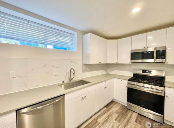 $750 / 8br - 1860ft2 - Private room for rent near University of Washington (Seattle)63874307299843122