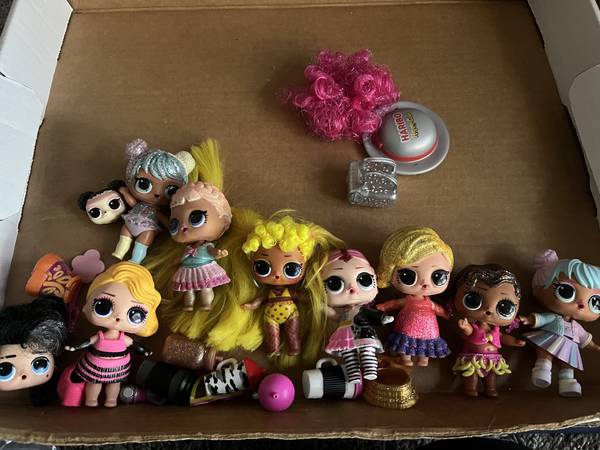 LOL Dolls and Accessories 1