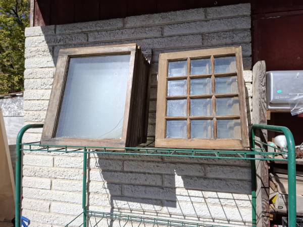 Window Sach 1