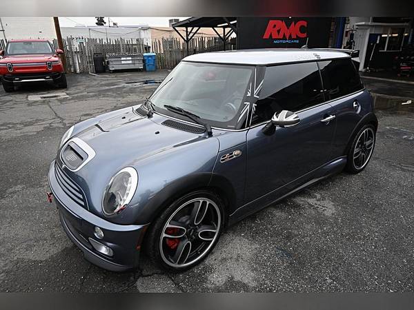 2006 MINI Cooper S John Cooper Works GP Kit 1