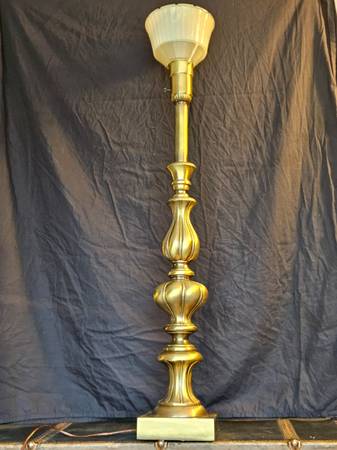 Antique Brass Rembrandt floor lamp 1