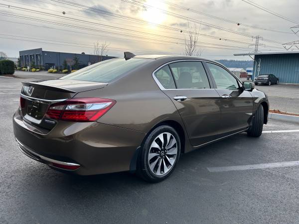 2017 Honda Accord Hybrid - $14,800 (Auburn)63617156882305121