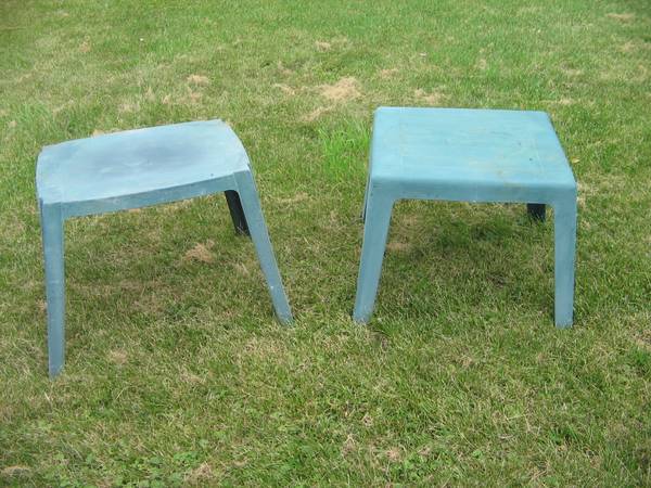 Resin Patio Side Tables   $2 for both 1