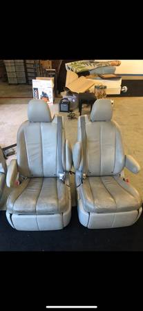 Toyota Sienna 2012 Seats 1