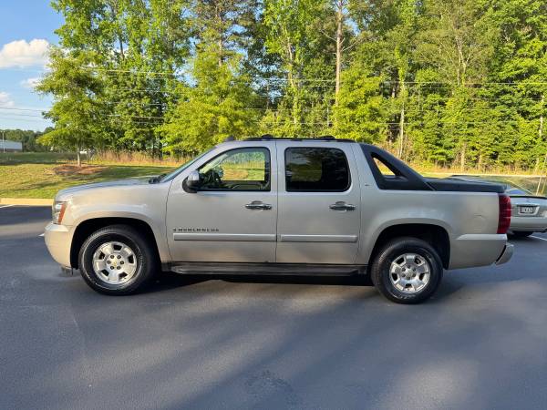 2007 Chevy Avalanche LT - $6,500 (Loganville)63621080105089124