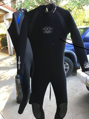 Dive equipment wet suit 1