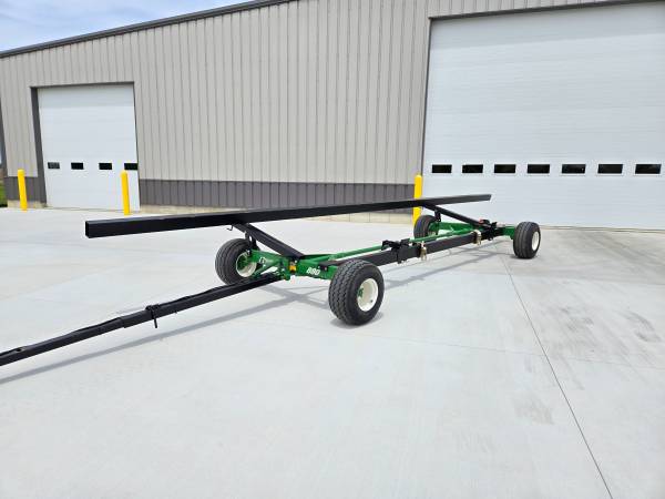 2024 EZ-Trail 880 31' Header Trailer 1