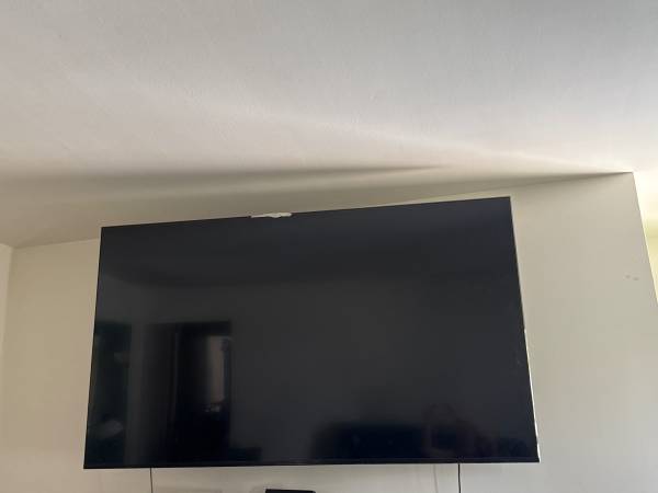 85 inch (2023) Samsung Television 1
