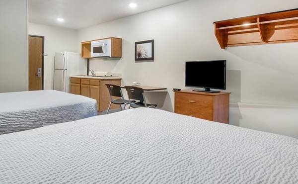 $1,749 / 1br - Budget-Friendly Monthly Rates - No Lease, No Commitment! (4266 Oil Belt Ln, Abilene, TX)63810546724867124