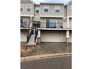 $1,900 / 2br - Multi level 2 Bdrm/2 Bath Townhome available now! (Rosemount)64003959358211123