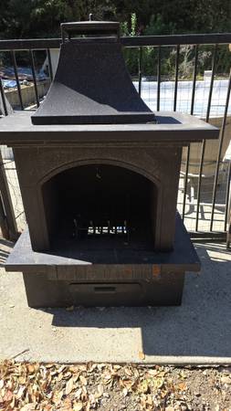 Wood outdoor fireplace 1