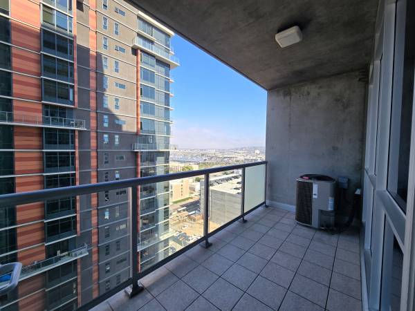 $2,625 / 1br - 688ft2 - Ocean Cool Breeze and City Life at Allegro Towers Starting at $2,625 (San diego little italy)63701686054915122