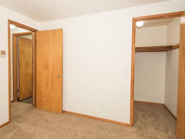 $1,449 / 2br - 824ft2 - Brand Name Appliances, Balcony, Deck, Patio, Laundry Rooms63831326198659123
