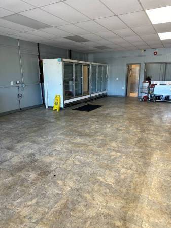 MONTHS FREE - 2,000 SF Kitchen/Retail Space - Briarwood Plaza 1