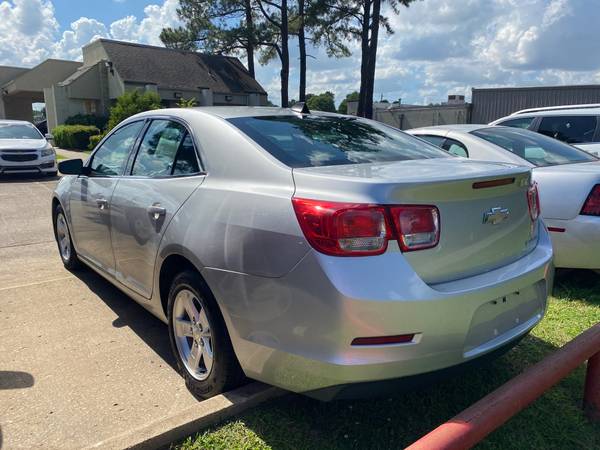 2014 Chevrolet Malibu LS, pocos kilómetros, solo $8999 en efectivo o tarjeta, buen carro - $8.999 (Tulsa-Kirkpatrick Auto Sales)63470244445955123