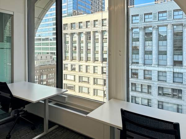 $1,079 Consigue una oficina en el Loop con VISTAS INCREÍBLES! (Chicago)63918412264578121