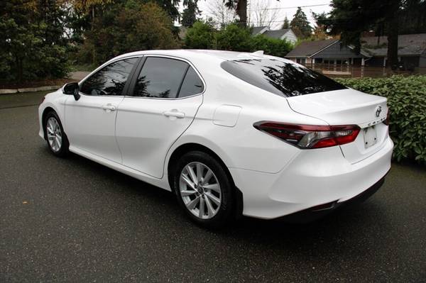 2022 Toyota Camry LE - $14,499 (Los mejores precios en Richs Car Corner)63617918818307123