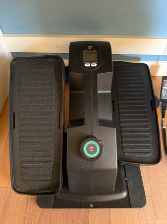 Cubic Jr Compact Under Desk Elliptical 1