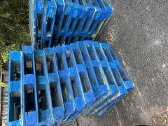 Pallet Wooden Blue 4 way 40-48 - $3 (SAN ANTONIO) 1
