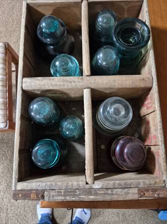10 glass insulators 1