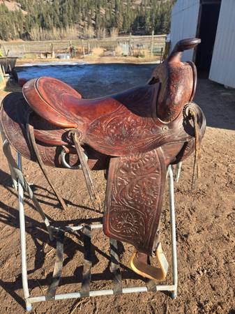 15 inch western saddle 1