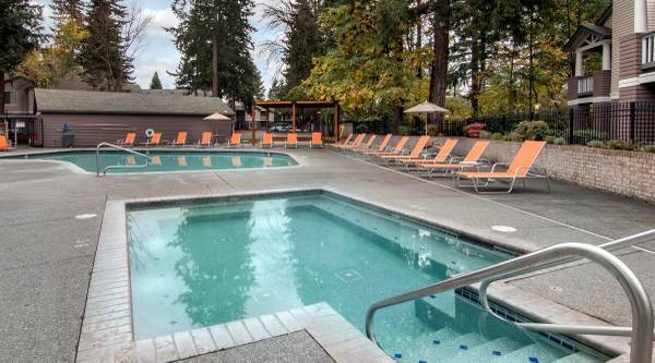 $1,475 / 1br - 712ft2 - Covered Balconies and Patios, Hot Tub, Garages Available, Sauna (Fircrest)64038879753857122
