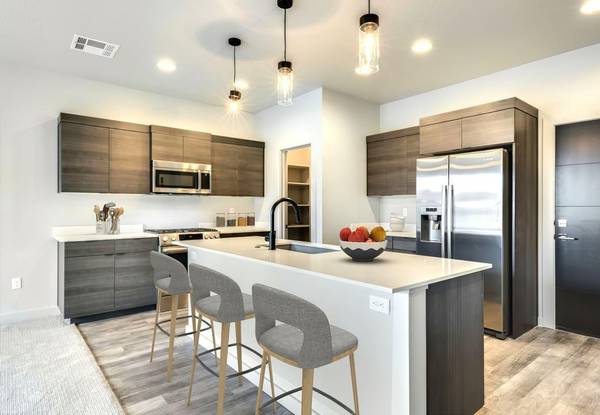 $2,650 / 3br - 1730ft2 - Townhomes w/ 2-Car Garage, Pet Friendly, Close to Shopping (Eagle)63794945808513124