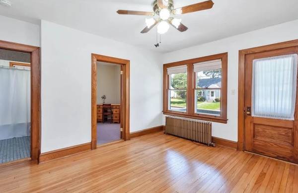 $2,750 / 4br - 4BR/2BA West Hartford Gem (Close to Everything) $2750/Month (West Hartford)63989074735107120