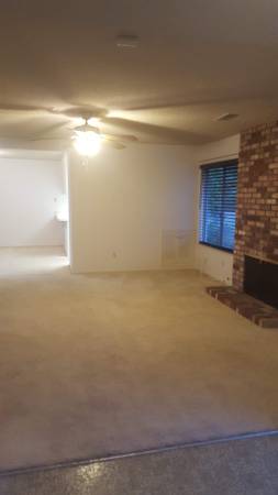 $2,250 / 1br - 1043ft2 - House for rent (santa rosa)63834322395393121