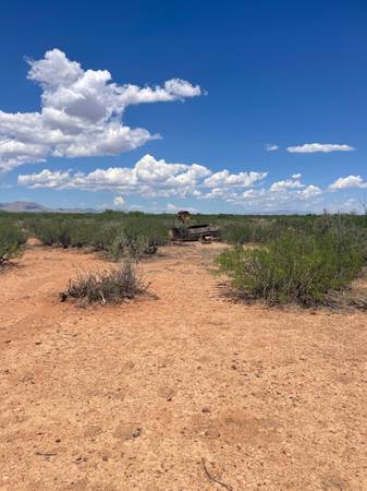 $200 / 1br - 300ft2 - Property steward, exchange land use for rent or sweat equity. Must pay utilities (Pearce)64039381243139124