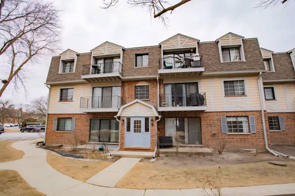 Prime Condo Move In condition 1