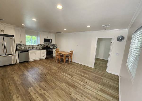 $2,500 / 1br - 700ft2 - HERMOSO ADU EN SHERMAN OAKS (SHERMAN OAKS)63655061964291120