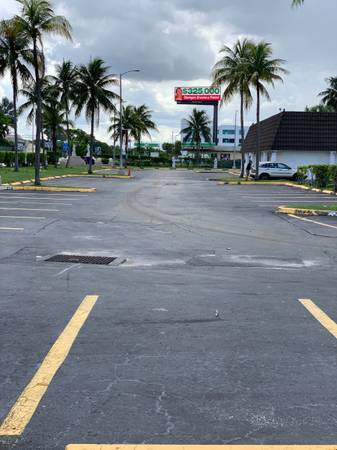 $35 RV, TRAILER, PARKING (Miami Gardens)63379566539905124