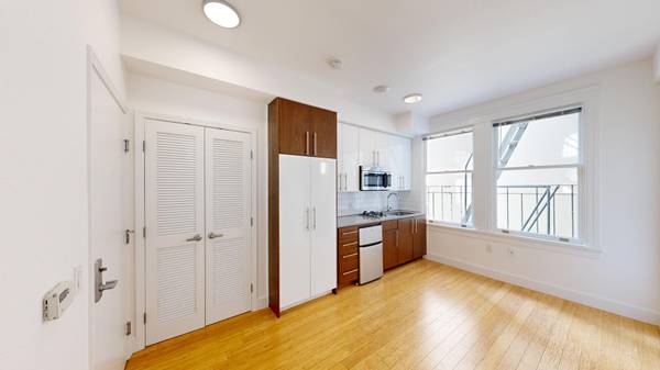 $1,845 / 183ft2 - Compact Studio - Updated Kitchen! Unit #303 (tenderloin)63936606249475121