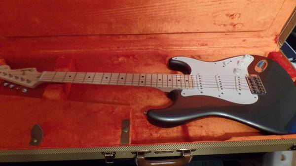 FENDER STRAT GRIS - 1499 USD (LOWELL)63471261225345120