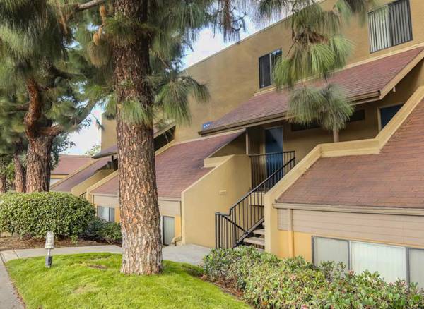 $2,445 / 1br - Renovated UTC Area 1 Bed - Included AC, Pet Spaces & Gorgeous Views (UTC)63657141802113123