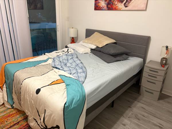 Privste eoom amd bath 1