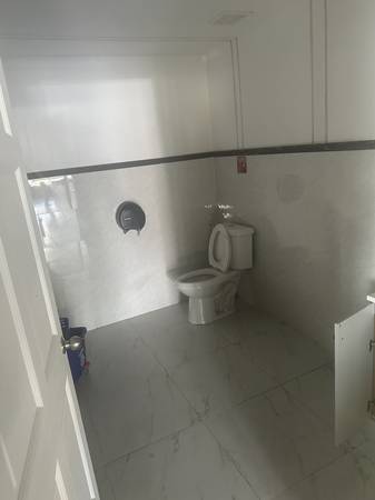$3,500 / 1200ft2 - Hermoso Local Esquinero en Calle Concurrida (Whitestone)63827204873985123