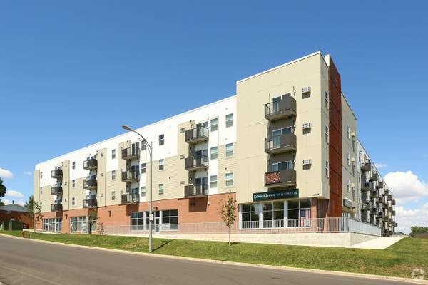 $920 / 1 dormitorio - 728 pies² - 1/BD 1/BA, distribución y arquitectura modernas, ascensor (705 E Highland Dr, Williston, ND)63180337069315121